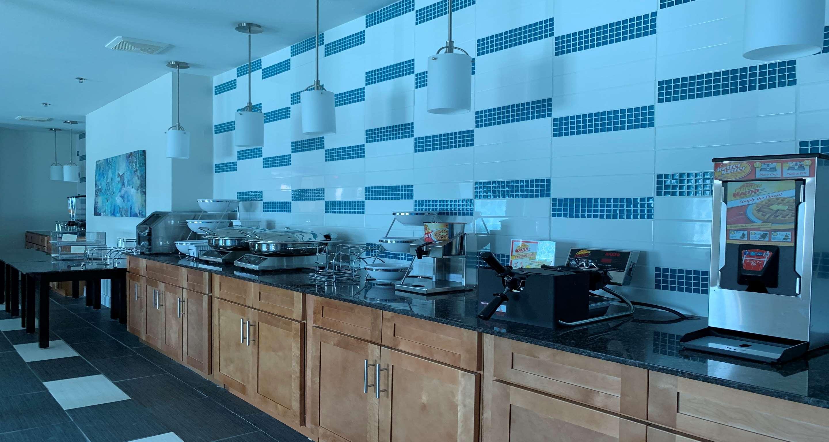Surestay Plus Hotel By Best Western Niagara Falls East Екстериор снимка